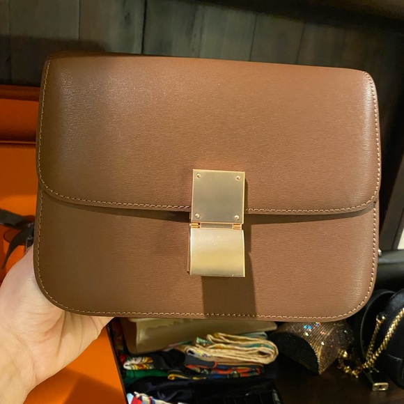 Small Classic Bag in Box Premium Saffiano Leather |Brown Camel |Rose Gold Clasp - Picture 12 of 16